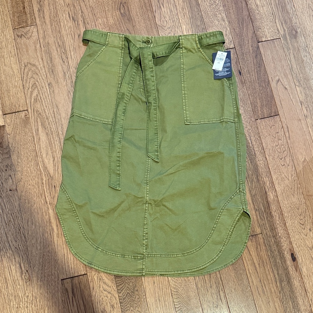 GAP Skirt